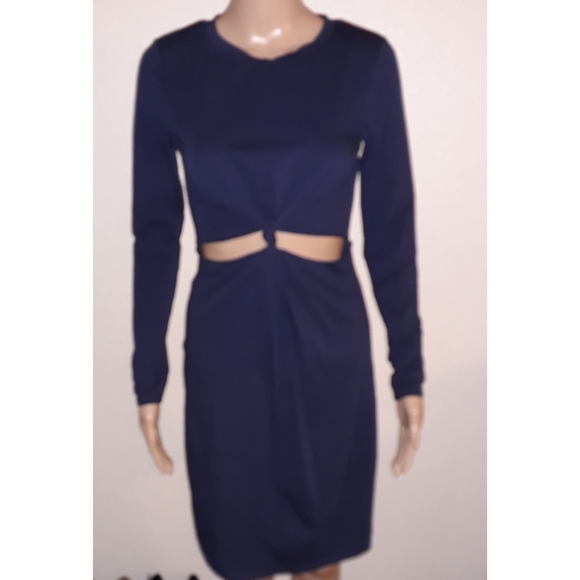 Tie Front Twist Dress - Picture 2 of 3